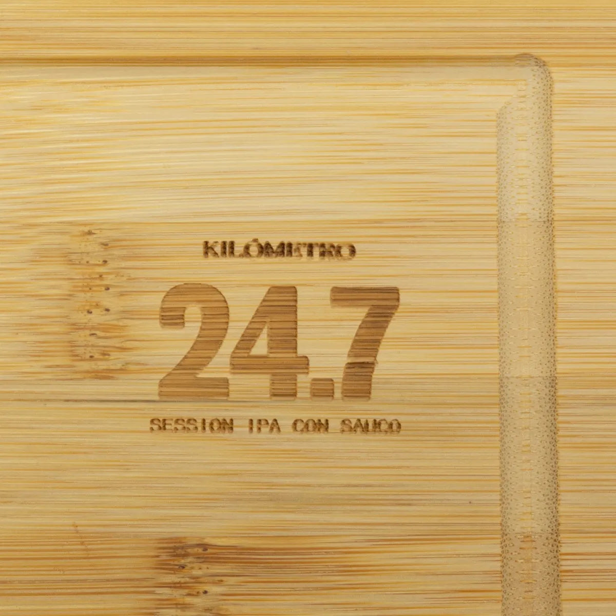 Tabla De Madera Ilustrada Km 24.7 Patagonia